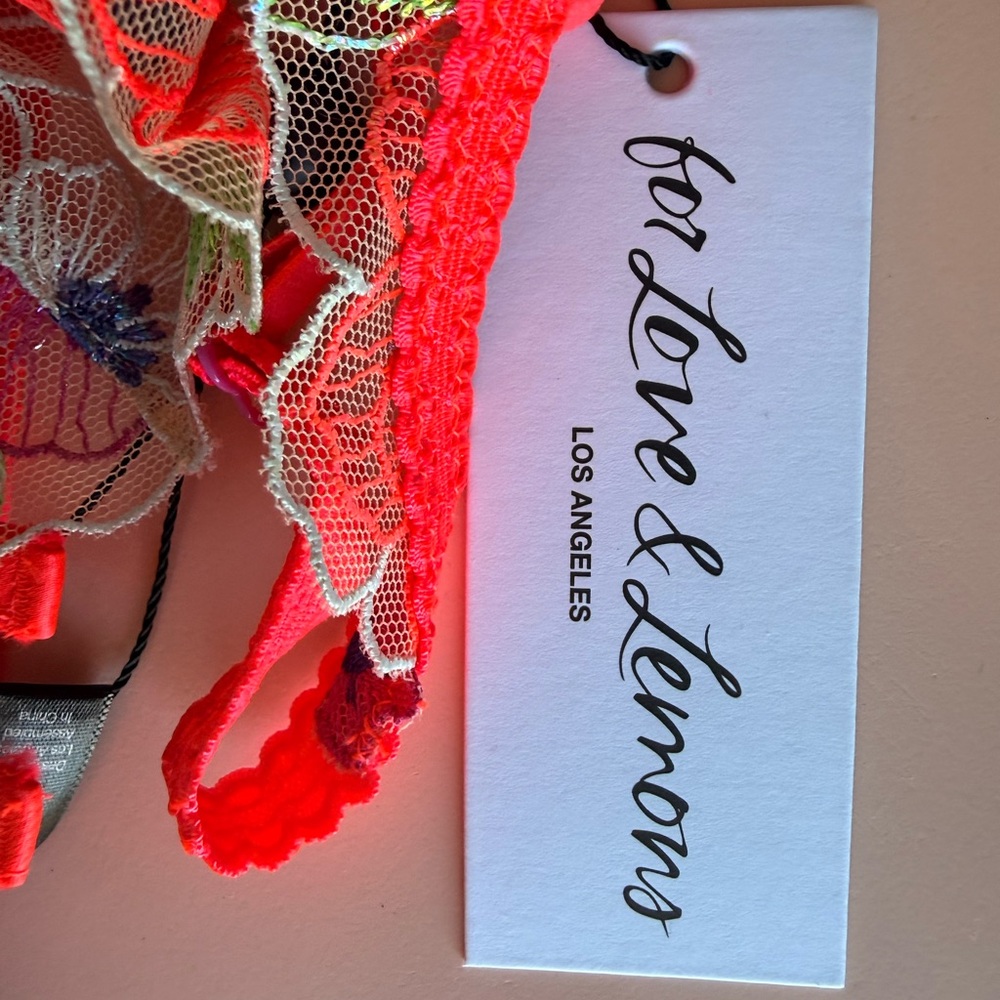 NWT Floral Embroidered Bra - Picture 4 of 8